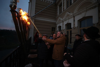 Иудеи всего мира празднуют Хануку