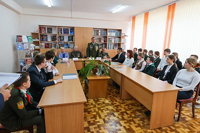 Ветераны Афганистана встретились со школьниками в Бресте