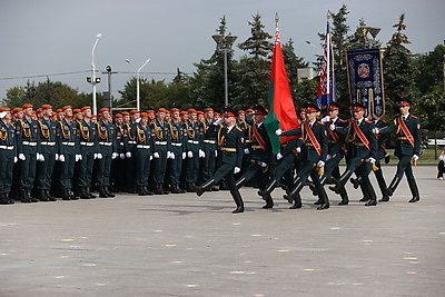 Торжественное мероприятие по случаю Дня пожарной службы прошло на площади Госфлага