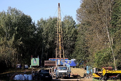 Бурение самой глубокой в Витебской области параметрической скважины началось в Сенненском районе