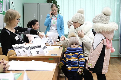 Выборы-2024: в Беларуси проходит досрочное голосование