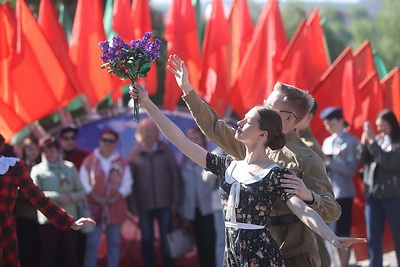 На аллее \"Сирень Победы\" в Гродно высадили новые кусты