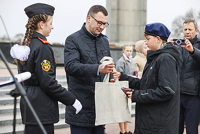 В Брестской крепости школьникам вручили паспорта