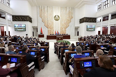 Сергеенко: парламентариям особый акцент надо сделать на технологическом суверенитете СГ