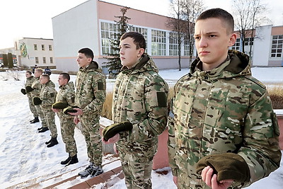 В Витебске чествовали воспитанников клуба \"Витязь\" за помощь спасателям в ликвидации пожара в ТЦ