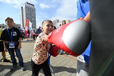 Спортивный праздник \"Олимпийский день\" проходит в Минске