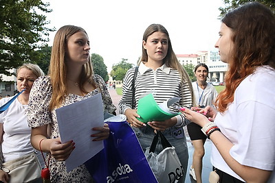 В вузах Беларуси стартовал основной прием документов от поступающих