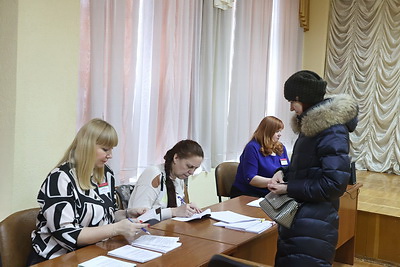 Выборы-2024: в Могилеве на избирательных участках идет досрочное голосование