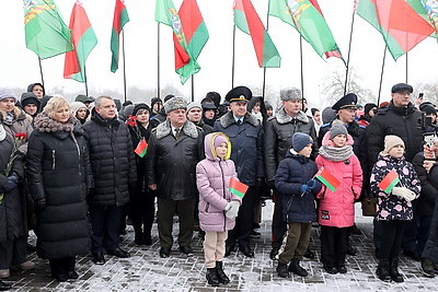 Головченко открыл музей \"Детям - жертвам войны\" в Красном Береге