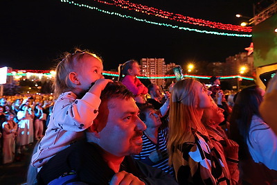 Праздничным фейерверком завершились торжества 3 июля в Минске