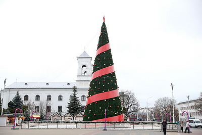 В Бресте открылись предновогодние ярмарки