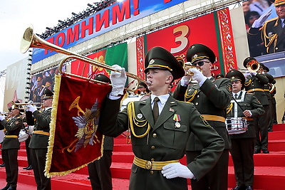 Военный парад в честь Дня Независимости прошел в Минске