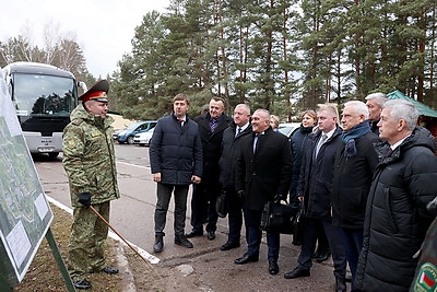 Депутаты провели выездное заседание на базе погранзаставы \"Каменный Лог\"