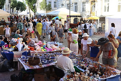 Яркая праздничная атмосфера царит в фестивальном Витебске