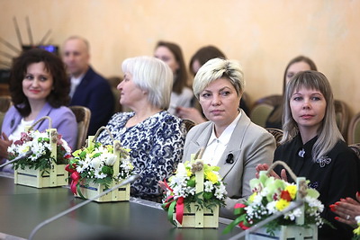 Профессионалы, любящие жены и мамы. В Гродно чествовали представительниц разных сфер со всей области