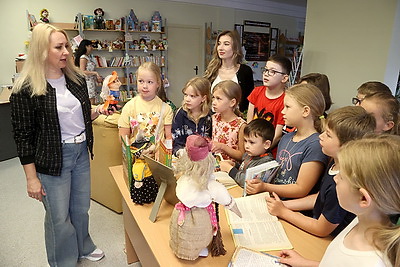 Более 200 ребят посещают школьный лагерь \"Спутник\" в Могилеве