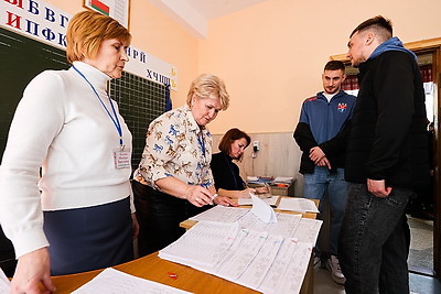 Брестские гандболисты приняли участие в досрочном голосовании