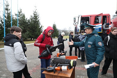 День открытых дверей для школьников прошел в Брестском областном управлении МЧС