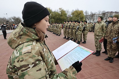 Военнослужащие нового пополнения внутренних войск МВД приняли присягу в Витебске