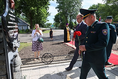 Памятный знак бойцам пожарной охраны в годы Великой Отечественной войны открыли в Сураже