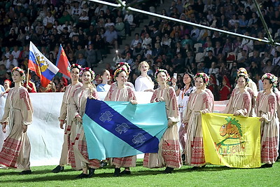 Магия и волшебство танца. Фестиваль \"Сожскi карагод\" открылся в Гомеле