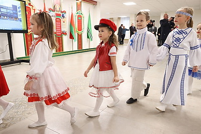 Многофункциональная и современная. В Осиповичах открыли новую школу