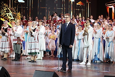 Гала-концерт творческих коллективов Минска проходит во Дворце Республики
