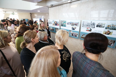 Уникальная фотовыставка \"Параллельные миры\" открылась в Национальной библиотеке Беларуси
