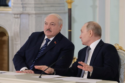 Лукашенко принял участие в мероприятии по вводу в эксплуатацию нового зимовочного комплекса станции \"Восток\" в Антарктиде