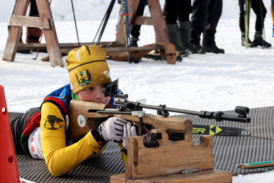 Областной этап соревнований \"Снежный снайпер\" собрал в Чаусах более 300 участников