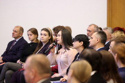Петришенко провел встречу со студентами и преподавателями МГЛУ