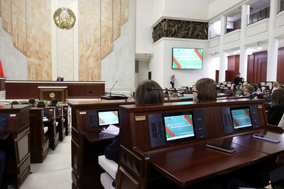 В Палате представителей прошла встреча с участниками Форума молодых избирателей