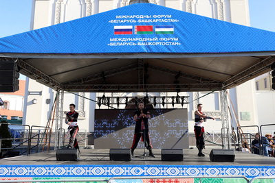 Головченко и Хабиров посетили фестиваль \"Башкортостан гостеприимный\"
