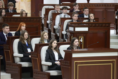 В Палате представителей прошла встреча с участниками Форума молодых избирателей