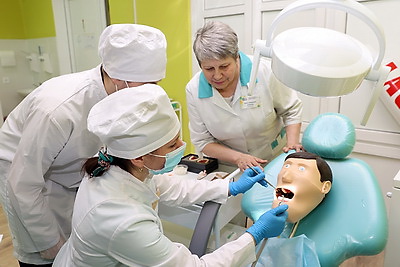 Симуляционный модуль по стоматологии открыли в Гомельском медколледже