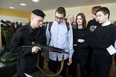 \"Отличная возможность узнать больше\": в Могилеве презентовали военные кафедры вузов