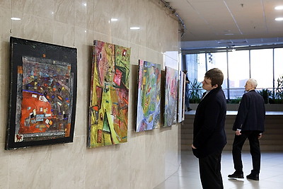 Посвященная \"Черному квадрату\" Малевича выставка открылась в НББ