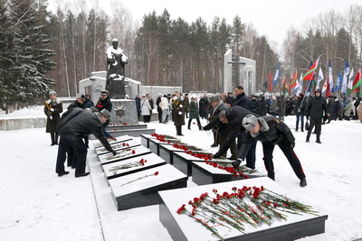 На мемориале \"Ола\" почтили память жителей сожженной в годы войны деревни