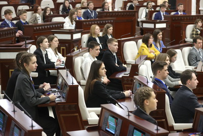 В Палате представителей прошла встреча с участниками Форума молодых избирателей