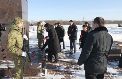 В Лоеве делегация из Республики Саха почтила память земляка-героя, погибшего при битве на Днепре