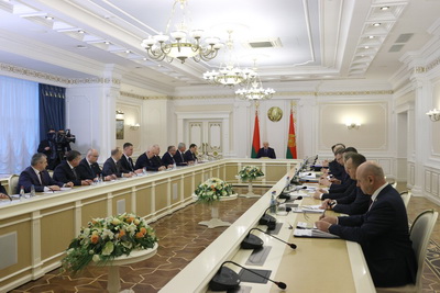 Лукашенко провел совещание с руководством Совмина