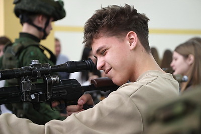 Военная академия провела выездной день открытых дверей в Могилеве