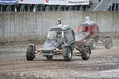 Скорость, азарт и детские мечты. Команда \"МАЗ-СПОРТавто\" провела день открытых дверей под Минском