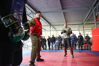 Более 50 сотрудников белорусской милиции в Горанях завоевали право ношения черного берета