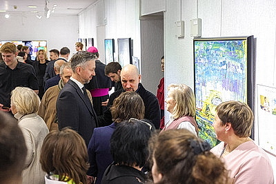 Инклюзивная выставка \"Краски говорят\" открылась в Минске