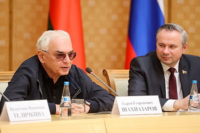 Направления развития киноиндустрии обсудили в Минске участники круглого стола Союзного государства