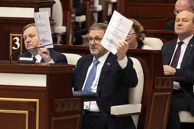 Сергеенко: абсолютное большинство населения Беларуси понимает, что судьбу страны решает ее народ