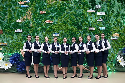 Делегаты ВНС из разных регионов страны посетили выставку \"Моя Беларусь\"