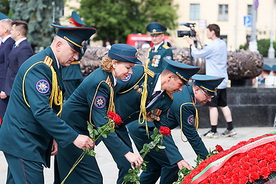 Интерактивные площадки, выставка техники и водная феерия. День пожарной службы отметили в Минске