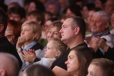 Прекрасный вокал и чарующие звуки оркестра: в Бресте проходит фестиваль \"Таленты Беларусі - будучыня краіны\"